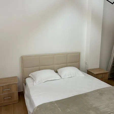 Adriatic Dream Apartamento Golem (Tirana)